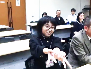 ガッツポーズ